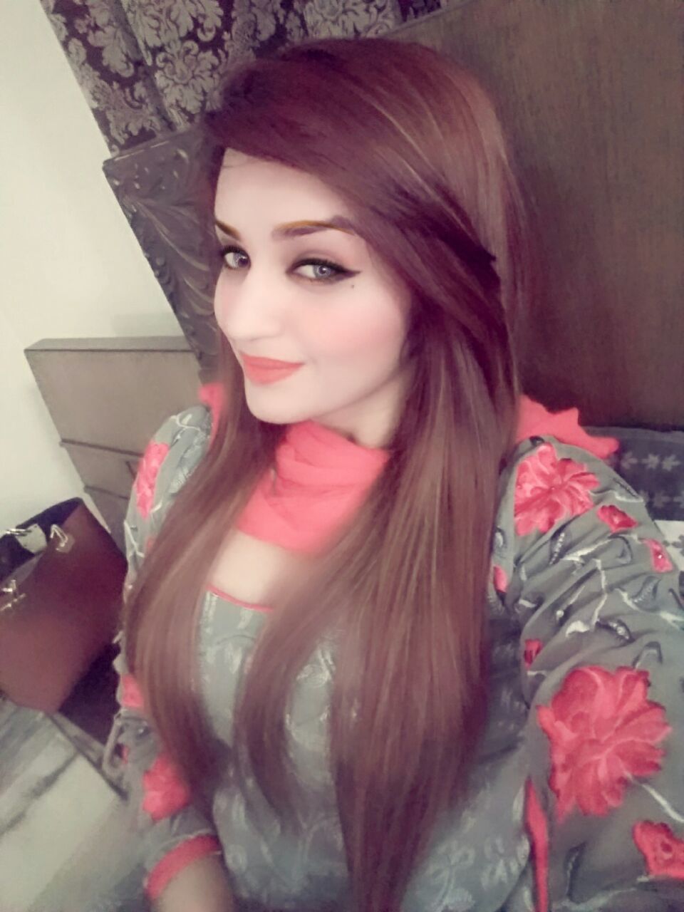 Life of a Karachi Escort Girl